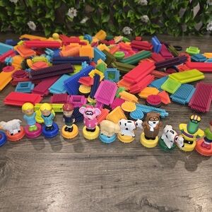 Bristle Blocks And Additional Characters